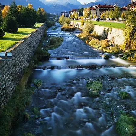 Opersite Morris Bar, Near Gondola Διαμέρισμα *