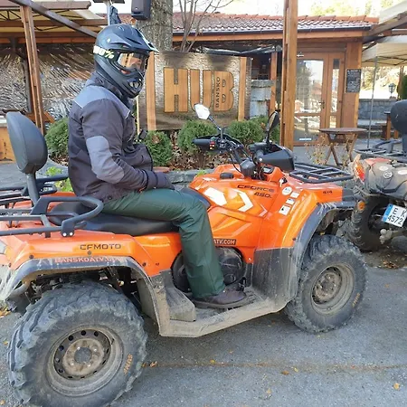 Opersite Morris Bar, Near Gondola Διαμέρισμα *