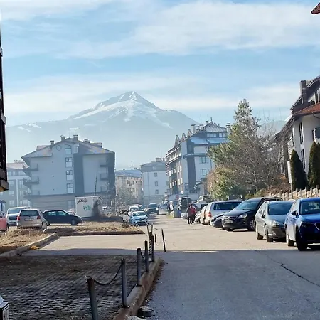 Opersite Morris Bar, Near Gondola Διαμέρισμα